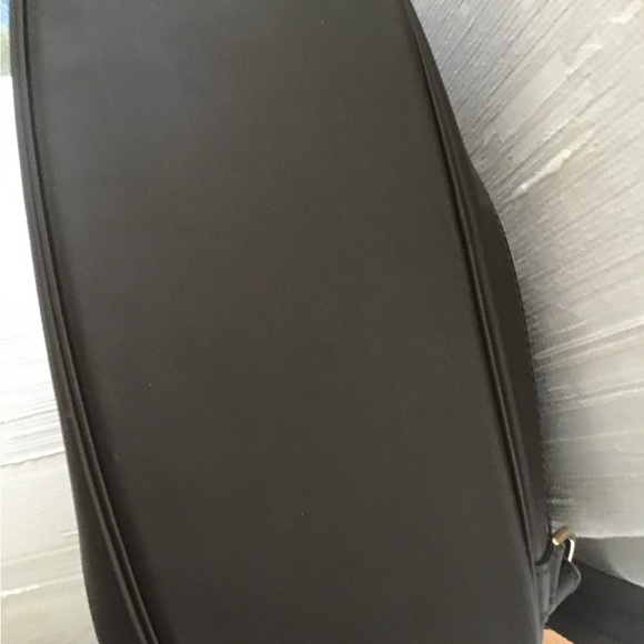 Authentic Louis Vuitton Khaki Green Lin Montsouris GM Backpack and box - Picture 3 of 11